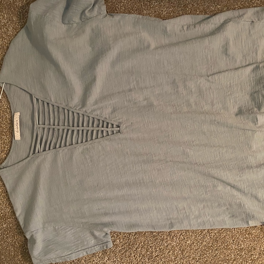 Deep v top